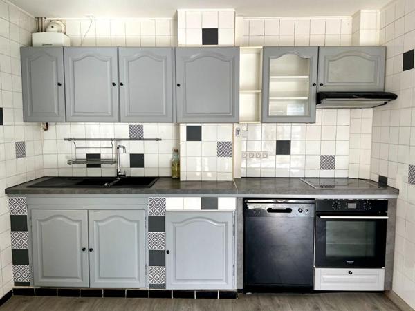 Belle Opportunité - T3 Haut de Villa avec extérieur et dépendances - Toulon Ouest (83200)