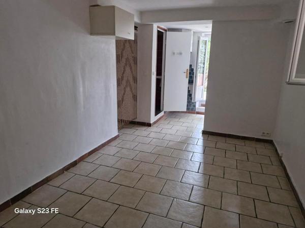 STUDIO de 20,20m² à Draguignan proche centre ville et gare routière