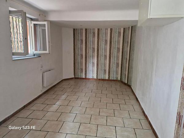 STUDIO de 20,20m² à Draguignan proche centre ville et gare routière