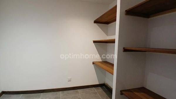 Local/bureau à vendre SAINTE EULALIE (33)