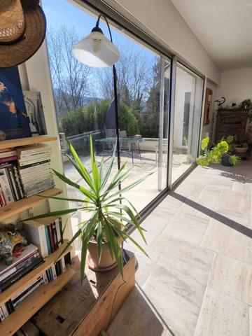 Au cœur de Velars sur Ouche, ensemble immobilier à fort potentiel.