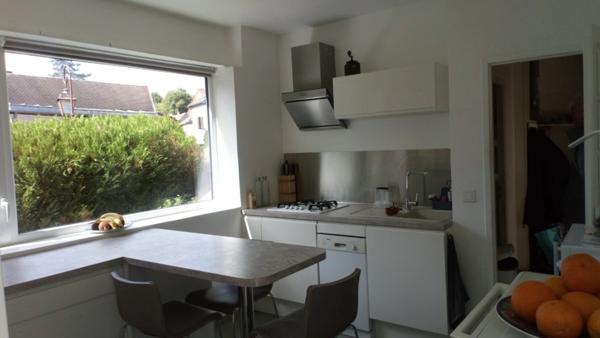 Au cœur de Velars sur Ouche, ensemble immobilier à fort potentiel.