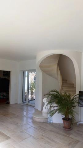 Au cœur de Velars sur Ouche, ensemble immobilier à fort potentiel.