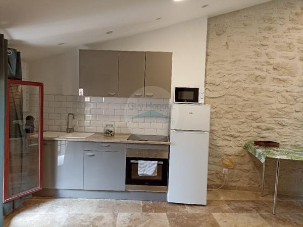 Location d'un appartement F3 BIS - MEUBLE - (65m²) à BEAUMES DE VENISE