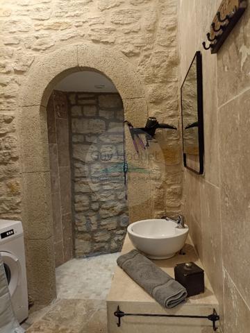 Location d'un appartement F3 BIS - MEUBLE - (65m²) à BEAUMES DE VENISE