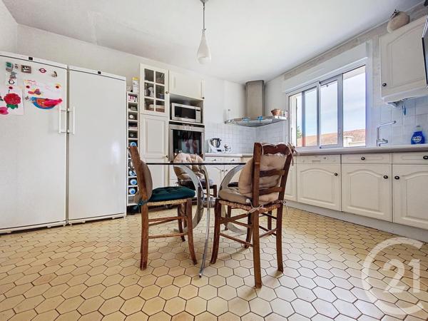 Maison à vendre  5 pièces - 134 m2 ROCHEFORT - 17