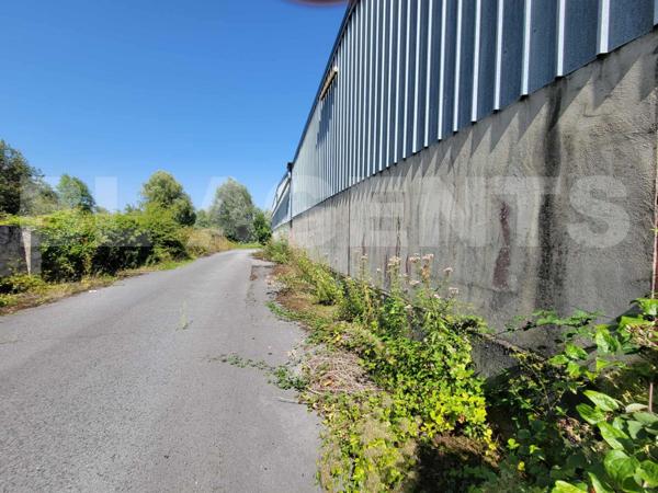 local 1 pièce(s) 2 980 m2