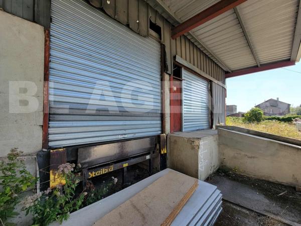 local 1 pièce(s) 2 980 m2