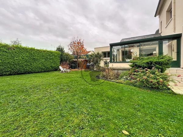 Vente Maison 6 pièces 232 m2 à Saint-Quentin