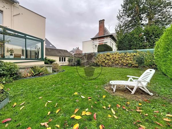 Vente Maison 6 pièces 232 m2 à Saint-Quentin