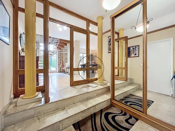 Vente Maison 6 pièces 232 m2 à Saint-Quentin