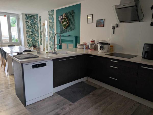 Très jolie maison en pierre apparente à Vouillé