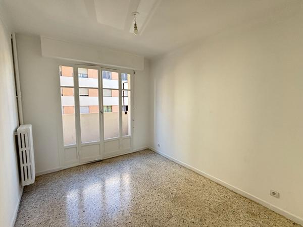 3 Pièces - Av Nouvelle