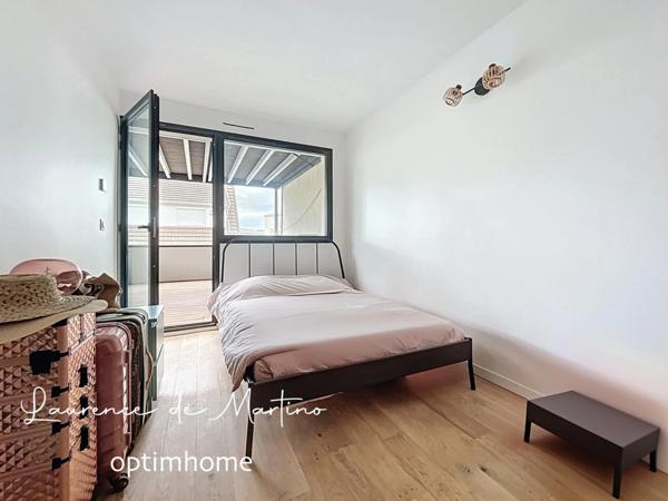 Maison contemporaine récente – 149 m² avec jardin, terrasses et bureau, secteur du Parc des Beaumonts, Montreuil