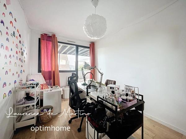 Maison contemporaine récente – 149 m² avec jardin, terrasses et bureau, secteur du Parc des Beaumonts, Montreuil