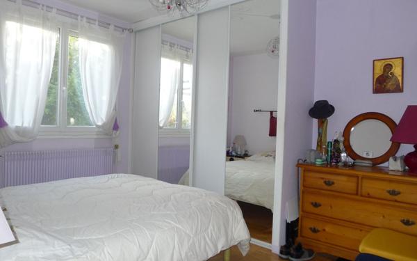 Maison à vendre    6 pièces • 142 m2 Saint-Genis-Laval