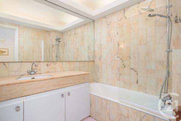 Appartement F3 à vendre  3 pièces - 70 m2 GRASSE - 06