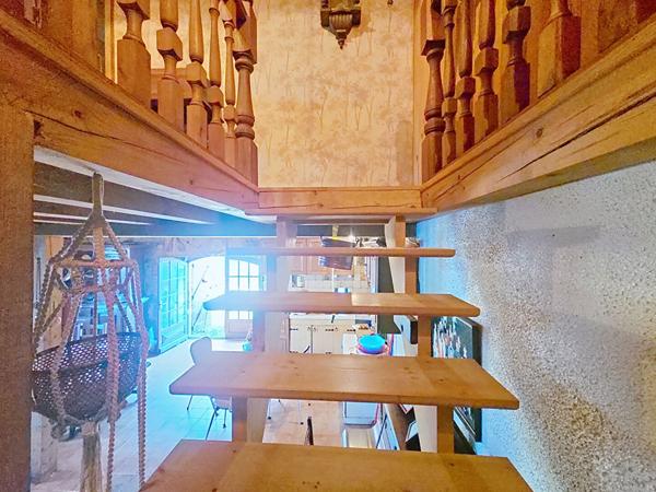 GRAZAC ! Ancien corps de ferme sur 1200 m2 de terrain