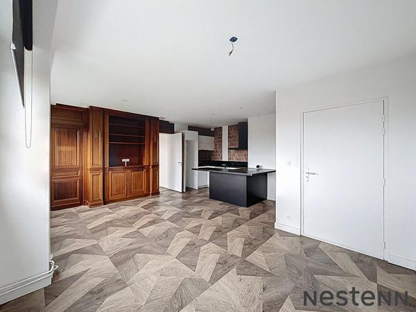 Rare sur le marché : magnifique appartement rénové avec terrasse