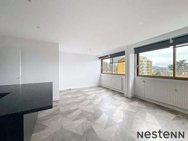 Rare sur le marché : magnifique appartement rénové avec terrasse