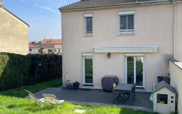 Maison à vendre    4 pièces •  Pont-de-Chéruy