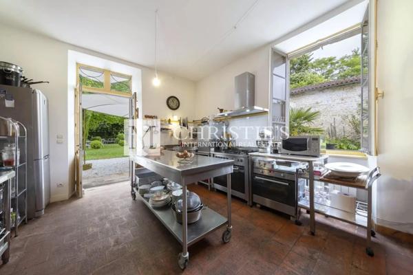 A vendre Élégant Domaine en Charente avec Charme Historique