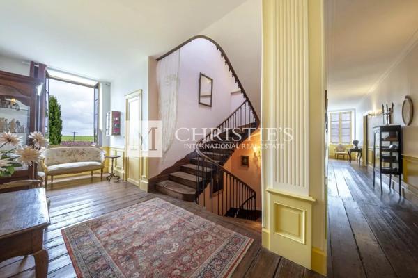 A vendre Élégant Domaine en Charente avec Charme Historique