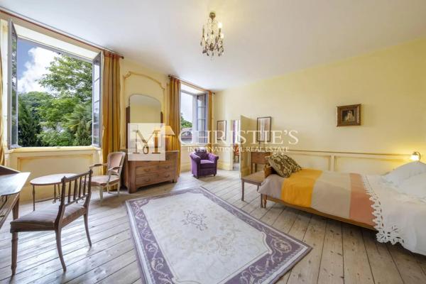 A vendre Élégant Domaine en Charente avec Charme Historique