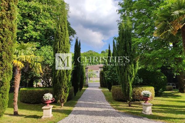 A vendre Élégant Domaine en Charente avec Charme Historique