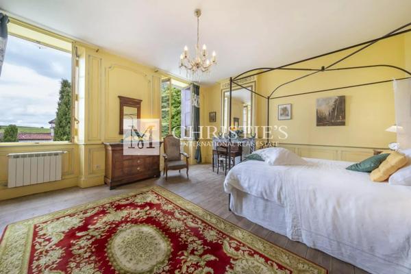 A vendre Élégant Domaine en Charente avec Charme Historique