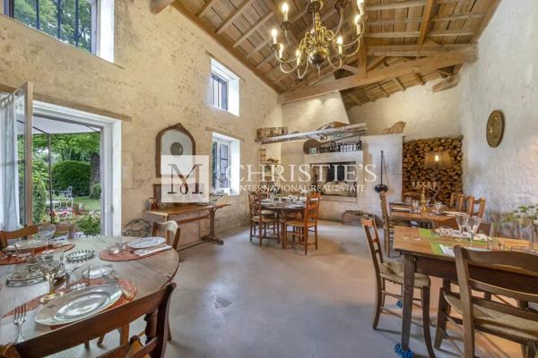 A vendre Élégant Domaine en Charente avec Charme Historique