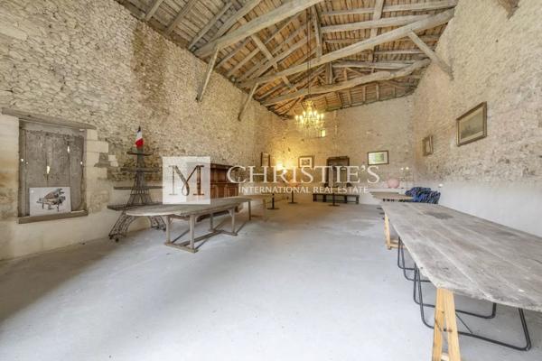A vendre Élégant Domaine en Charente avec Charme Historique