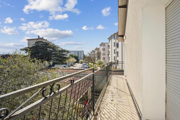 Appartement Type 4 de 91m² avec balcon + combles aménagé et jardin à Saint-Priest