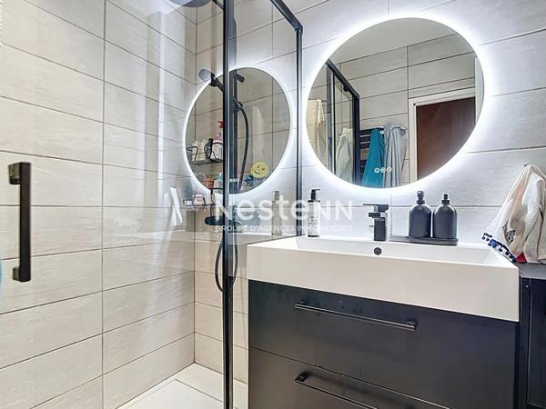 APPARTEMENT DUPLEX - SATHONAY CAMP - TROIS CHAMBRES - DEUX SALLES D'EAU - PROXIMITÉ COMMERCES ET TRANSPORTS