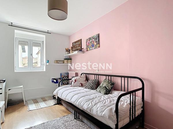 APPARTEMENT DUPLEX - SATHONAY CAMP - TROIS CHAMBRES - DEUX SALLES D'EAU - PROXIMITÉ COMMERCES ET TRANSPORTS