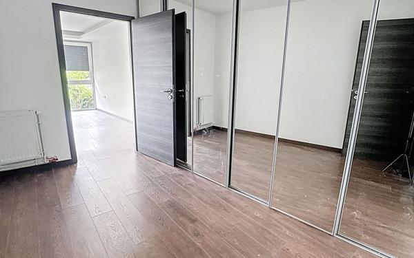 Maison à vendre    9 pièces • 302 m2 Reims