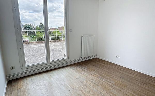 Maison à vendre    9 pièces • 302 m2 Reims