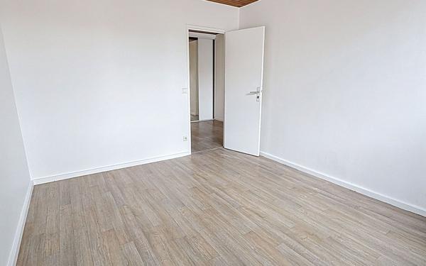 Maison à vendre    9 pièces • 302 m2 Reims