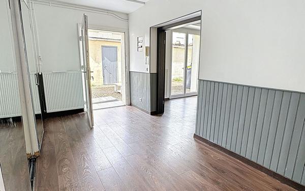 Maison à vendre    9 pièces • 302 m2 Reims