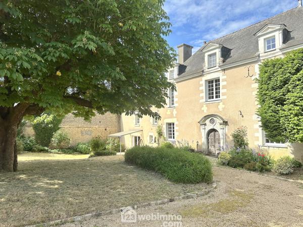 Maison de maître 416 m² à Chavagnes-les-Eaux 49380