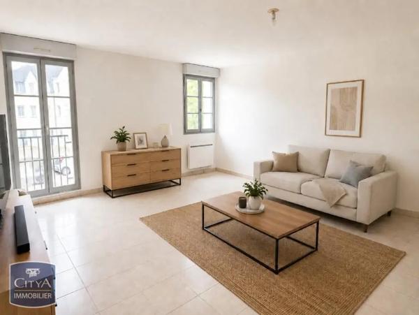Appartement à louer 3 pièces 70.75m² Saumur (49400)