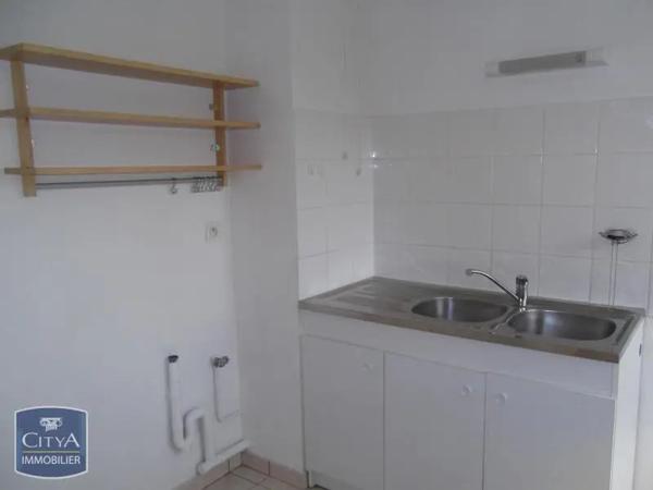 Appartement à louer 3 pièces 70.75m² Saumur (49400)