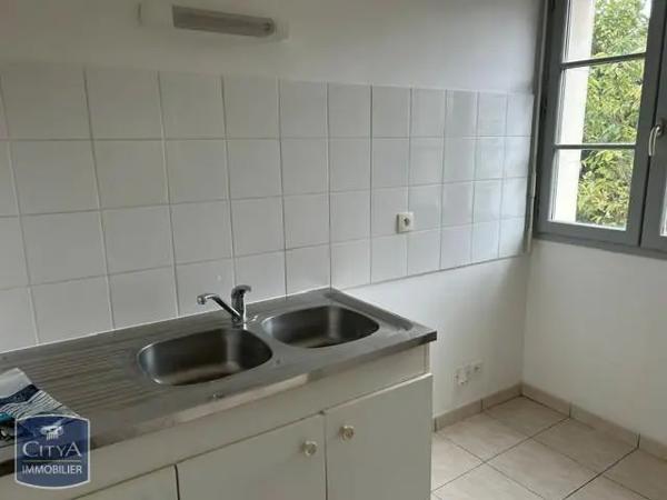 Appartement à louer 3 pièces 70.75m² Saumur (49400)