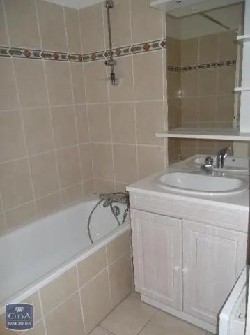 Appartement à louer 3 pièces 70.75m² Saumur (49400)