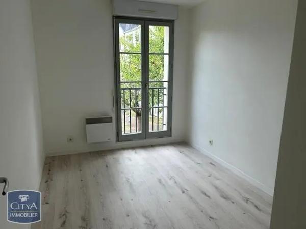 Appartement à louer 3 pièces 70.75m² Saumur (49400)