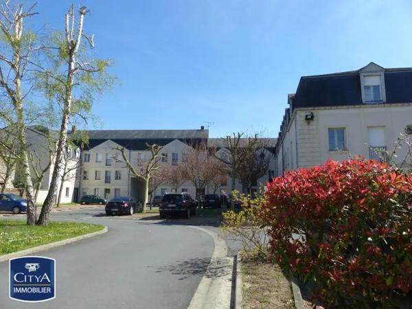 Appartement à louer 3 pièces 70.75m² Saumur (49400)