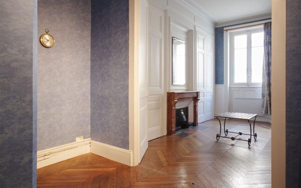 Appartement à vendre    2 pièces • 73,39 m2 Lyon 6