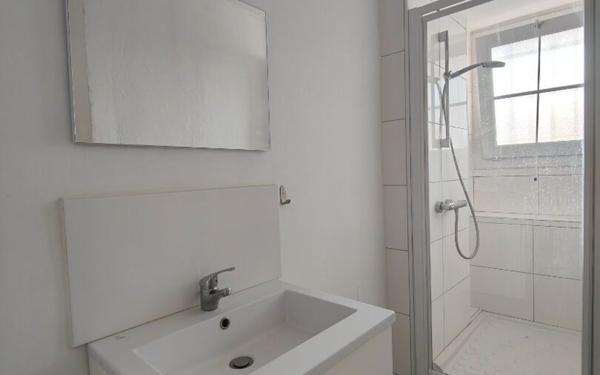 Appartement à louer    1 pièce •  Toulon