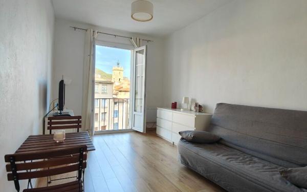 Appartement à louer    1 pièce •  Toulon