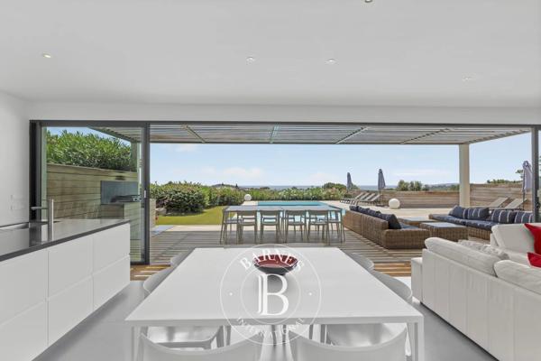 Sainte-Lucie-de-Porto-Vecchio, Villa 5 Chambres -  180 m² à vendre